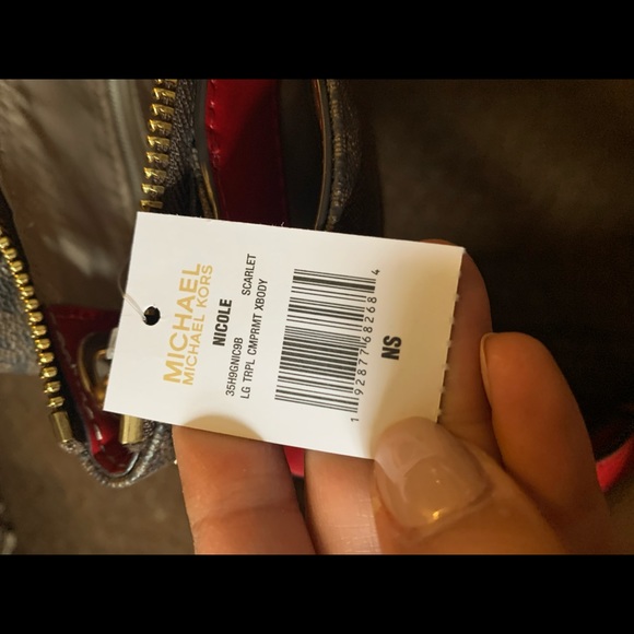 New MK Crossbody ♥️ - Picture 7 of 7